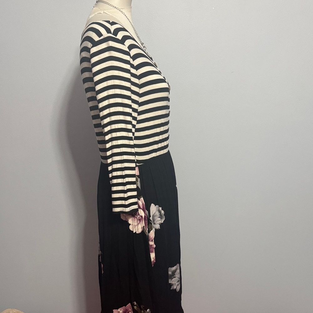 ODDY Black & White Striped Bodice Floral Midi Dress - Picture 3 of 4